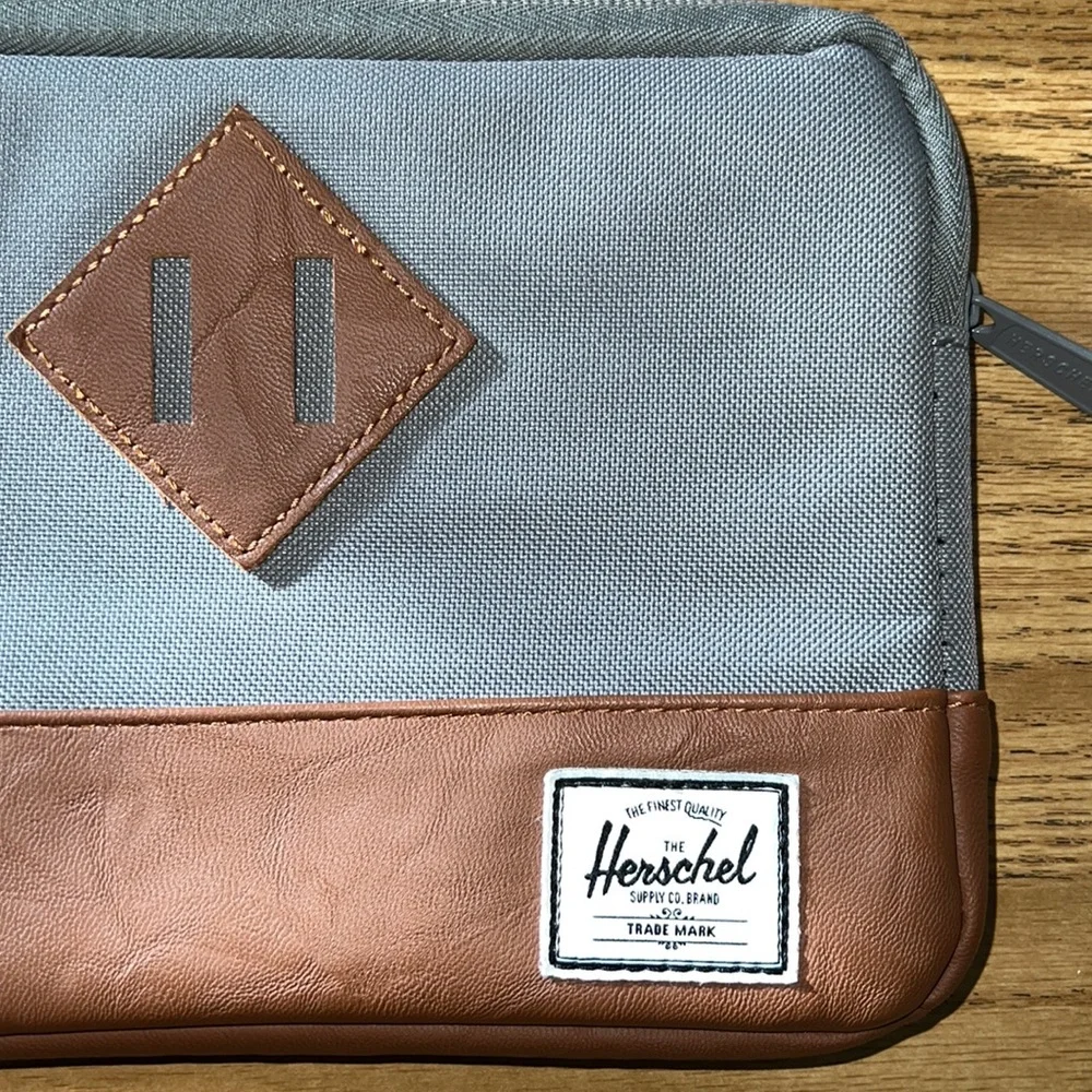 Herschel Supply Co. Heritage Sleeve For Ipad Mini